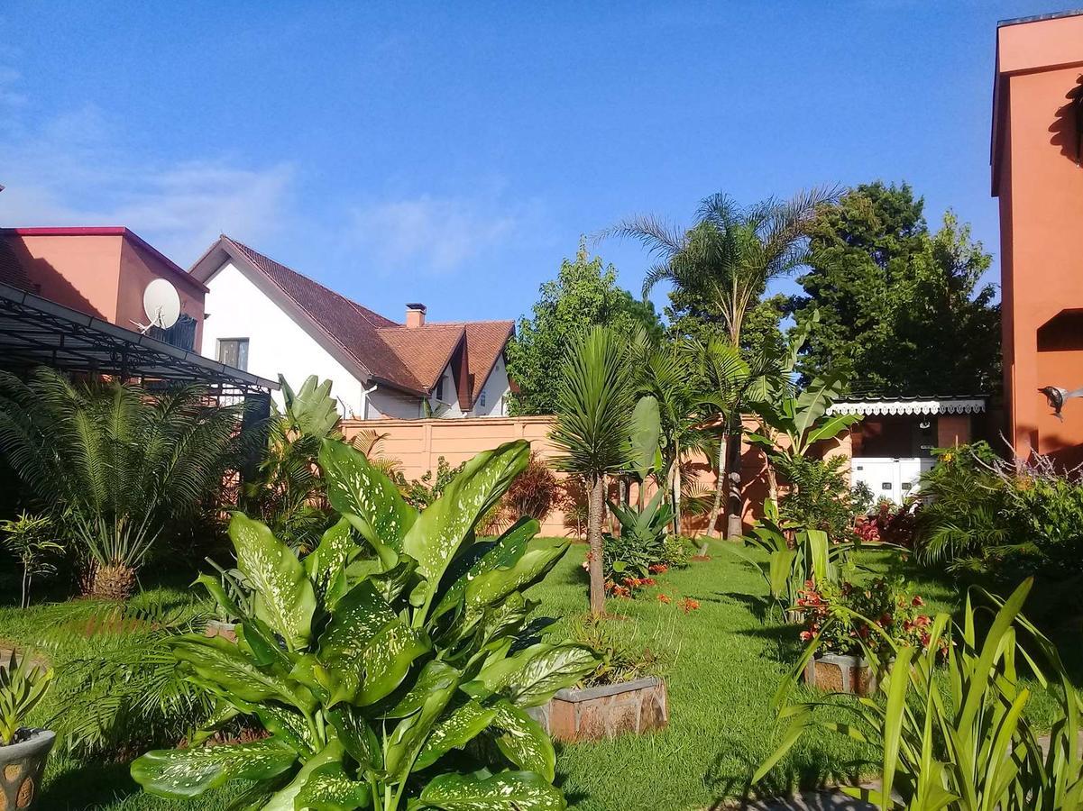 Hotel Green Palace Ivato  Exterior foto